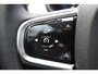Volvo V90 T8 455PK Automaat Plug-in Hybrid AWD Ultra Dark / Navigatie / 360 Camera / Harman Kardon / Stuur & Stoelverwarming / Gelaagde Zijruiten / LM Velgen / Trekhaak