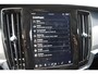 Volvo V90 T8 455PK Automaat Plug-in Hybrid AWD Ultra Dark / Navigatie / 360 Camera / Harman Kardon / Stuur & Stoelverwarming / Gelaagde Zijruiten / LM Velgen / Trekhaak