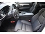 Volvo V90 T8 455PK Automaat Plug-in Hybrid AWD Ultra Dark / Navigatie / 360 Camera / Harman Kardon / Stuur & Stoelverwarming / Gelaagde Zijruiten / LM Velgen / Trekhaak