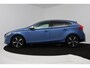 Volvo V40 1.5 T3 Polar+ Sport (STOELVERWARING, ACHTERUITRIJCAMERA, CRUISE CONTROL, PARKEERSENSOREN, NAVIGATIE, NL-AUTO)