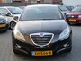 Lancia Delta 1.4-16V Gold CLIMA LEER LED !!