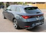 SEAT Leon Sportstourer 1.4 TSI eHybrid 204pk PHEV FR DSG Automaat / Panorama dak / Navigatie / LM 18 inch / Keyless / Camera / Park Assist / LED