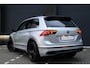 Volkswagen Tiguan 1.5 TSI 3x R-Line Business+ Black Style pakket | Panorama dak | Reflex Zilver | Full option | Trekhaak afneembaar