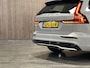 Volvo V60 T6 AWD Recharge Plus Dark | Schuifdak | Trekhaak | 360° Camera | All Season banden | Harman Kardon | Adaptieve Cruise Control | Stoelverwarming voor+achter | Stuurwielverwarming | Pilot Assist | BLIS Dode Hoek Detectie | Elektrische voorstoelen geheugen |