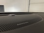 Volvo V60 T6 AWD Recharge Plus Dark | Schuifdak | Trekhaak | 360° Camera | All Season banden | Harman Kardon | Adaptieve Cruise Control | Stoelverwarming voor+achter | Stuurwielverwarming | Pilot Assist | BLIS Dode Hoek Detectie | Elektrische voorstoelen geheugen |