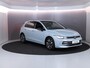Volkswagen Golf 1.5 TSI Life Edition 115PK | Panorama dak | Verlengde fabrieksgarantie | Harman Karon Sound system | Parkeercamera |