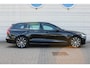Volvo V60 T6 Automaat Plug-in hybrid AWD Plus Dark | Trekhaak | Open Grid Textiel | Visual Park Assist | Harman Kardon | Preconditioning | Google Maps | Google Assistant | Verwarmbare voorruit