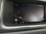 Volvo V40 2.0 T2 *R-Design Velgen* Facelift / 1/2 Leder / Stoelverwarming / Camera / LED / Navi / Cruise Control / 17"LMV