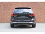 Volvo XC60 T6 AWD Essential Bright | Panoramisch Schuif-kanteldak | Lederen bekleding | Adaptieve Cruise Control| Blind spot | Extra getint Glas | Stoel en stuurverwarming| Heico Verlagingsset| 19 Inch Lichtmetalen Velgen.