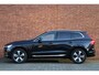 Volvo XC60 T6 AWD Essential Bright | Panoramisch Schuif-kanteldak | Lederen bekleding | Sportonderstel | Lage bijtelling | Adaptieve Cruise Control | Extra getint Glas | Stoel en stuurverwarming
