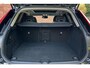 Volvo XC60 T6 AWD Essential Bright | Panoramisch Schuif-kanteldak | Lederen bekleding | Adaptieve Cruise Control| Blind spot | Extra getint Glas | Stoel en stuurverwarming| Heico Verlagingsset| 19 Inch Lichtmetalen Velgen.