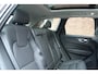 Volvo XC60 2.0 T6 AWD Essential Bright | Panoramisch Schuif-kanteldak | Lederen bekleding | 22 inch lichtmetalen velgen | Sportonderstel | Lage bijtelling | Adaptieve Cruise Control | Extra getint Glas | Stoel en stuurverwarming