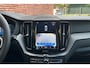 Volvo XC60 2.0 T6 AWD Essential Bright | Panoramisch Schuif-kanteldak | Lederen bekleding | 22 inch lichtmetalen velgen | Sportonderstel | Lage bijtelling | Adaptieve Cruise Control | Extra getint Glas | Stoel en stuurverwarming