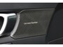 Volvo EC40 Single Motor Extended Range Ultra | | Glazen panoramisch dak | Elektrisch bedienbare bestuurdersstoel met geheugen | Verwarmbare voorstoelen + Stuurwiel | Park Assist voor + achter | 360-Camera | Premium Audio by Harman Kardon | Warmtepomp | Adaptieve Cruise Control | Pilot Assist | Extra getint glas achter | Blind Spot Information System | Google Services | 20 inch Lichtmetalen wielen