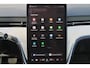 Volvo EX90 Twin Motor Performance Ultra 7p. 111 kWh - Luchtvering - Pilot Assist Pack - Panoramadak - IntelliSafe Assist & Surround - 360º Camera - Bowers & Wilkins audio - Verwarmde voorstoelen, stuur & achterbank - Parkeersensoren voor & achter - Head up display - 22' LMV