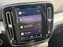 Volvo XC40 2.0 B4 Plus Dark | Trekhaak | Adaptive cruise control | Verwarmbare voorruit | Dode hoek detectie BLIS | Harman Kardon audio | Keyless |