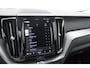 Volvo XC60 T6 350PK Automaat AWD Ultra Dark Trekhaak / BLIS / Harman Kardon audio / Head-up display / Harman Kardon audio / Panoramadak / BLIS / Elektrisch bedienbare voorstoelen / Memory seats / Verwarmbare stoelen / Keyless entry /