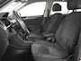 Volkswagen Tiguan Panoramadak l Trekhaak elektr. l Stoel en stuurverwarming l Alcantara Bekleding l Elektr. achterklep l Camera | Achteruitrijcamera | Cruise control adaptief met Stop&Go | Elektrisch glazen panorama-dak
