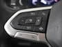 Volkswagen Tiguan Panoramadak l Trekhaak elektr. l Stoel en stuurverwarming l Alcantara Bekleding l Elektr. achterklep l Camera | Achteruitrijcamera | Cruise control adaptief met Stop&Go | Elektrisch glazen panorama-dak