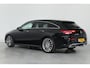 Mercedes-Benz CLA Shooting Brake 180 AMG Line | Wide-Screen | LED | Sportstoelen | Trekhaak | Sfeerverlichting | Stoelverwarming | Keyless | Clima | Camera | DAB | Navi