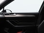 Volkswagen Passat Variant 1.5 TSi 150 Pk Automaat R-Line | Adaptive Cruise | CarPlay | Navigatie | Bluetooth | Parkeersensoren | Stoelverwarming | 17 Inch | Trekhaak |