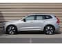 Volvo XC60 T6 Plug-in hybrid AWD Ultra Dark | Trekhaak elektr. | Head-up display | Panoramadak