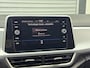 Volkswagen T-Roc 1.5 TSI Goal Edition - Half leer - Clima - Stoelverw. - Dode hoek - Carplay