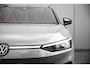Volkswagen ID.7 Tourer Pro Limited Edition | Achterbank in ongelijke delen neerklapbaar incl. middenarmsteun en doorlaadmogelijkheid | Afstandscontrolesysteem (Front Assist), met voetgangers- en fietsersherkenning | Airconditioning automatisch, 2-zone (Climatronic)