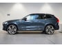 Volvo XC60 T6 Plug-in hybrid AWD Plus Black Edition 350pk | Panoramadak | Harman/Kardon | Stoelverwarming V+A | Parkeercamera Achter | Parkeer Sensoren V+A | Navigatie Full Map | Full Led Koplampen | Pilot Assist