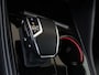 Volkswagen Touareg 3.0 TSi eHybrid 4MOTION Elegance | Panoramadak | Trekhaak | Luchtvering | Parkeerassistent | Nachtzichtassistent | 360 camera | 4-zone airco | Head-up display | Dodehoek detectie |