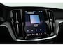 Volvo V60 2.0 T6 Plug-in hybrid AWD Ultra Dark | Pano-dak | Head-up | 360 camera | Leer | Stoel + stuurverw. | Gelamineerd glas |