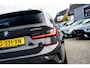 BMW 3-Serie Touring 330i High Executive Edition | M-pakket | Panorama | Harman/Kardon | Dravitgrau | Camera | Luxe Leder | BMW LED