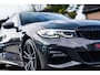 BMW 3-Serie Touring 330i High Executive Edition | M-pakket | Panorama | Harman/Kardon | Dravitgrau | Camera | Luxe Leder | BMW LED