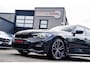 BMW 3-Serie Touring 330i High Executive Edition | M-pakket | Panorama | Harman/Kardon | Dravitgrau | Camera | Luxe Leder | BMW LED