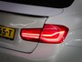 BMW 3-Serie 318i High Executive Sportline (STOELVERWARMING, HEAD-UP DISPLAY, SPORTSTOELEN LEER, CLIMATE CONTROL, NAVIGATIESYSTEEM)