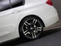 BMW 3-Serie 318i High Executive Sportline (STOELVERWARMING, HEAD-UP DISPLAY, SPORTSTOELEN LEER, CLIMATE CONTROL, NAVIGATIESYSTEEM)