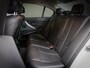 BMW 3-Serie 318i High Executive Sportline (STOELVERWARMING, HEAD-UP DISPLAY, SPORTSTOELEN LEER, CLIMATE CONTROL, NAVIGATIESYSTEEM)