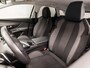 Peugeot 3008 1.2 PureTech Premium Sport Automaat (APPLE CARPLAY, GROOT NAVI, 360 CAMERA, SPORTSTOELEN, TREKHAAK, GETINT GLAS, NIEUWE APK, NIEUWSTAAT)