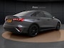 Audi A3 Limousine 30 TFSI S Edition | S-Line | Optiek Zwart | Camera | Lederen bekleding | Apple CarPlay | Sportstoelen |