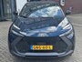 Toyota C-HR 1.8 HYBRID 140 4S-BANDEN CAMERA APPLE/ANDROID BLIND-SPOT AD-CRUISE 17'' LM-VELGEN NL-AUTO CLIMA BLUETOOTH