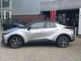 Toyota C-HR Hybrid 140 FIRST EDITION BI-TONE 360° CAMERA EL-ACHTERKLEP KEYLESS PARK-SENSOREN 18'' LM-VELGEN BLIND SPOT LED APPLE/ANDROI CLIMA NAVI CAMERA NL-AUTO