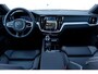 Volvo V60 T6 Plug-in hybrid AWD Plus Dark Panoramadak | Verwarmbare Voorstoelen en Stuurwiel | Semi-Elektrische Trekhaak | Verwarmbare Voorruit | Premium Audio by Harman Kardon | Adaptieve Cruise Control | Park Assist
