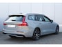 Volvo V60 T6 Plug-in hybrid AWD Plus Dark Panoramadak | Verwarmbare Voorstoelen en Stuurwiel | Semi-Elektrische Trekhaak | Verwarmbare Voorruit | Premium Audio by Harman Kardon | Adaptieve Cruise Control | Park Assist