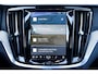 Volvo V60 T6 Plug-in hybrid AWD Plus Dark Panoramadak | Verwarmbare Voorstoelen en Stuurwiel | Semi-Elektrische Trekhaak | Verwarmbare Voorruit | Premium Audio by Harman Kardon | Adaptieve Cruise Control | Park Assist