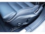 Volvo V60 T6 Plug-in hybrid AWD Plus Dark Panoramadak | Verwarmbare Voorstoelen en Stuurwiel | Semi-Elektrische Trekhaak | Verwarmbare Voorruit | Premium Audio by Harman Kardon | Adaptieve Cruise Control | Park Assist