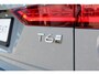 Volvo V60 T6 Plug-in hybrid AWD Plus Dark Panoramadak | Verwarmbare Voorstoelen en Stuurwiel | Semi-Elektrische Trekhaak | Verwarmbare Voorruit | Premium Audio by Harman Kardon | Adaptieve Cruise Control | Park Assist