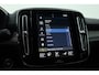 Volvo XC40 2.0 B4 R-Design | Elek. stoelen | ACC | H&K Audio | 360 camera | 19 inch | Stoel+ stuurverw. |