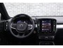 Volvo XC40 2.0 B4 Plus Dark | Trekhaak | Adaptive Cruise Control | Dode hoek detectie BLIS | Harman/Kardon audio | Elektrische stoelverstelling | Stoel- en stuurverwarming | Verwarmde Voorruit |