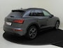 Audi Q5 50 TFSI e S edition | Panoramadak | Stoelverwarming | Optiek zwart Plus | LED matrix verlichting | Navigatie Plus | Virtual cockpit Plus | Achteruitrijcamera |