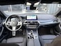 BMW 5-Serie Touring 530D LCI M-Pakket CARPLAY|TREKHAAK|CAMERA|LED KOPLAMPEN|M SPORT INTERIEUR|SFEERVERLICHTING|STOELVERWARMING